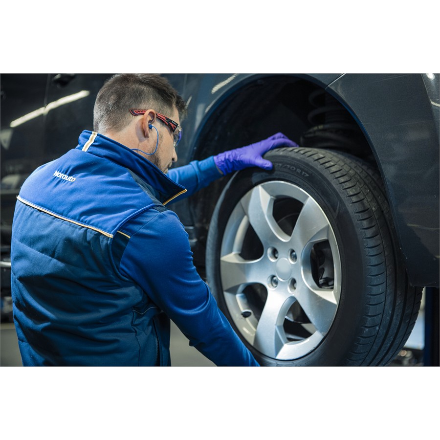 Contrôle de la géométrie des trains roulants avant et arrière (réglage non inclus)