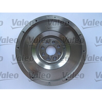 Valeo Kit Frizione 835087 – Guarnizione E Smorzatore Per Veicoli Commerciali, Volano Rigido Garantito 1 Milione Di Km, Diametro 240 Mm, 10 Denti